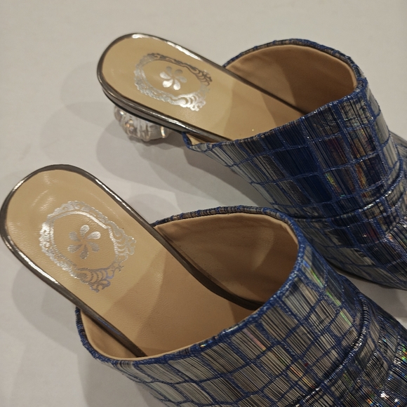 MIND BLOWING METALLIC MULES WITH ACRYLIC HEEL * SIZE: 9 - Picture 5 of 5